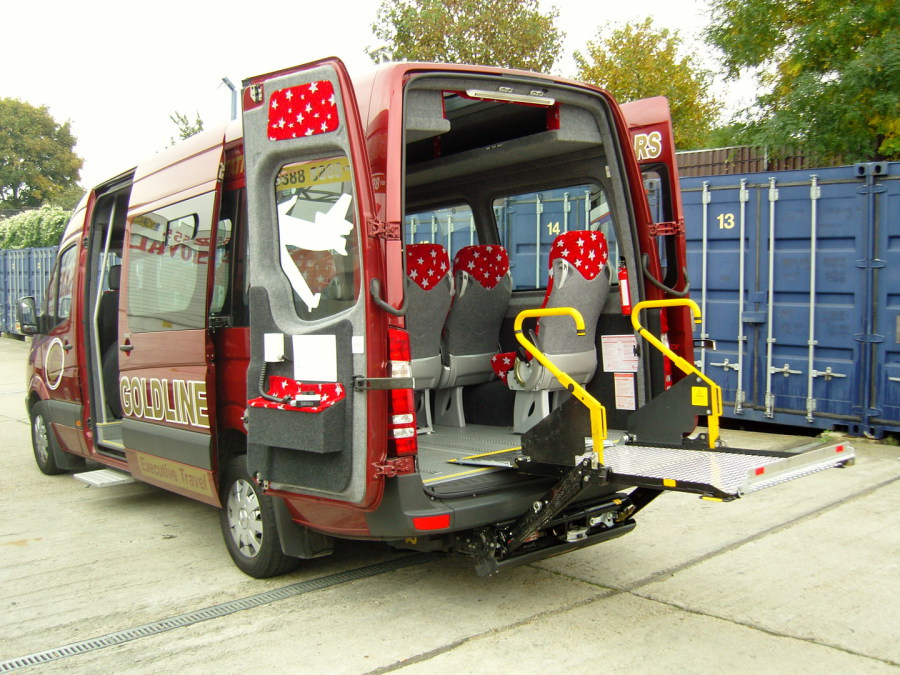 travel line minibus & coach service manchester